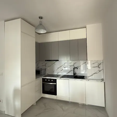 Modern With A Pool, 300 Meters From The Appartement