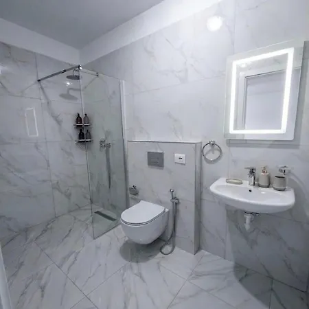 Modern With A Pool, 300 Meters From The Appartement *