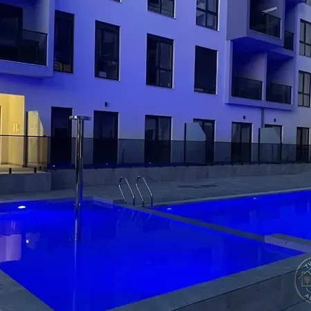 Modern With A Pool, 300 Meters From The Golem (Tirana)
